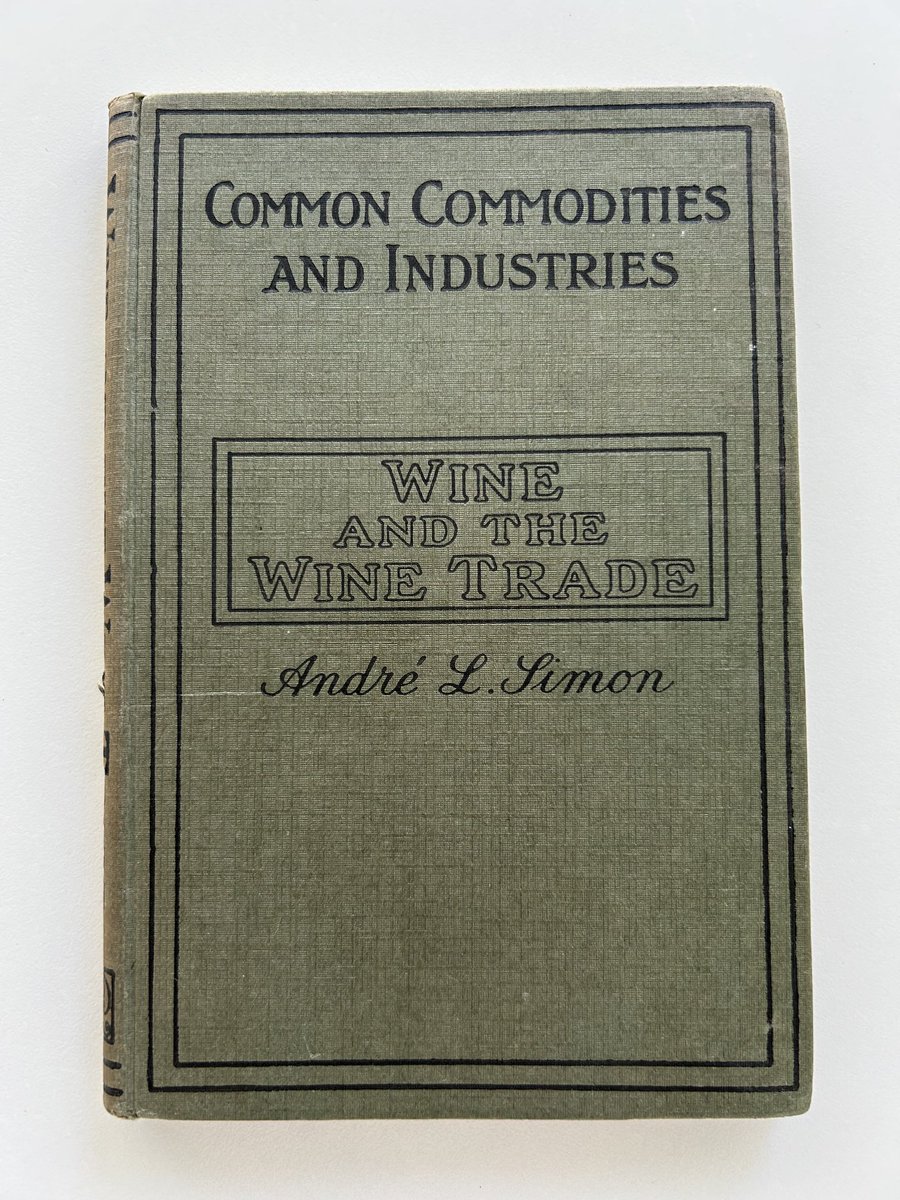 PhilipReedman's tweet photo. #WinebookoftheWeek
Considering a career in the wine trade?
This handy guide by wine writer extraordinaire #AndreSimon will set you on your way: 1921-style. It is all covered here: Port, Champagne, Claret, Burgundy, Sherry Hock & Moselle.
What else is worth knowing about? https://t.co/82yVhSDoCm
