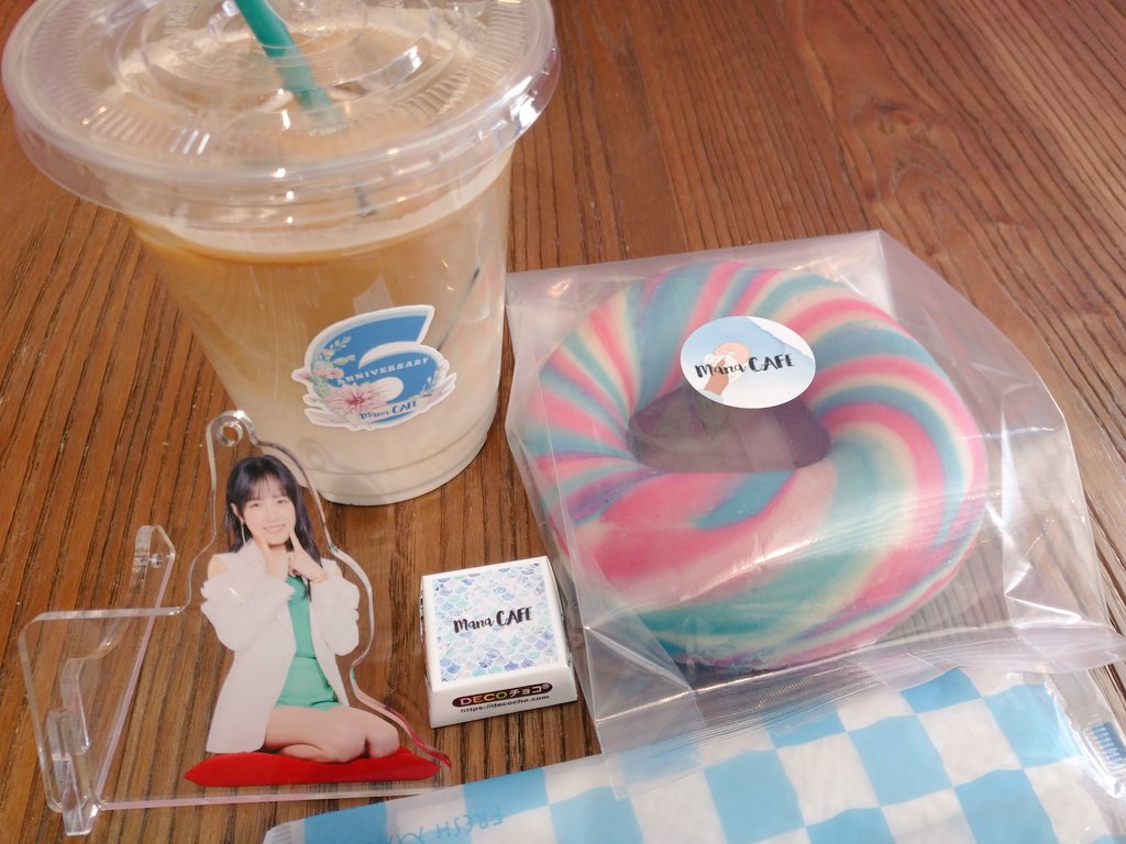 karaage_sukicha's tweet photo. インタビューでご紹介されていた
ManaCAFEさん🍩☕
6周年おめでとうございます🎉
お店のお姉さんが とーってもフレンドリー!
よっちゃばれフェスの やまなし大使に
就任されたシーンを見られていたそうです(ててて!TVで)
#マナカフェ
#ManaCAFE
#河西結心
#結心のやまなし拍手かっさい
#キックスybs https://t.co/pMMaBuPBN1