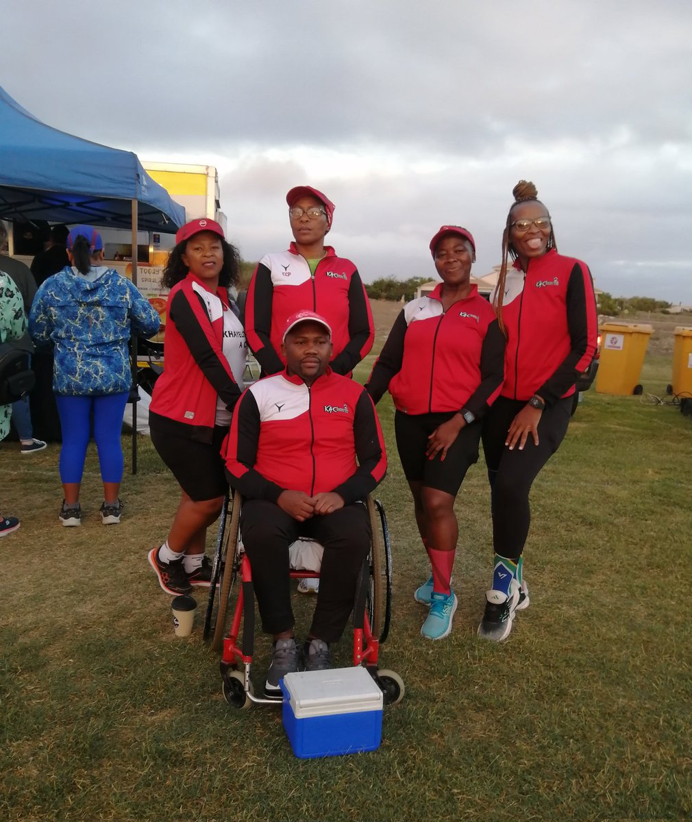 your number one supporter
🥳🥳

#WeskusMarathon
#NumberOneSupporter
#RunnersDiaries
#RunningBuddies
#teamKAC
#KhayelitshaAC