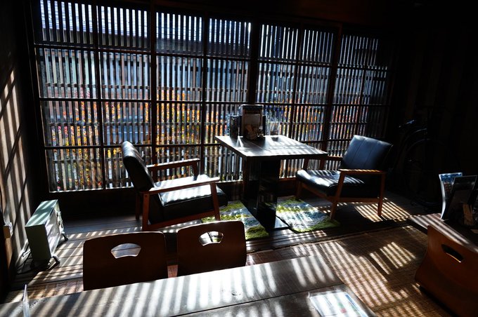 モネの泉へ行く途中で寄った
湊珈琲さん

岐阜県岐阜市にある
古民家カフェで
モーニングにお団子が
付いてきておすすめだよ 