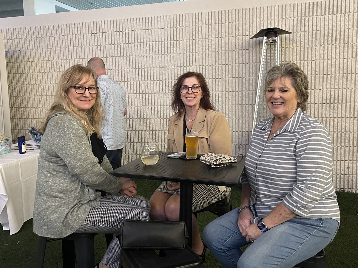 NEFPA1's tweet photo. Thank you to our new members, active members and sponsors who came out to our Membership Mixer. A great time was had by all and it was so great to see all of your smiling faces!

We look forward to seeing you at another event soon.

#networking #paralegals #membership https://t.co/HlEuIM8aC6