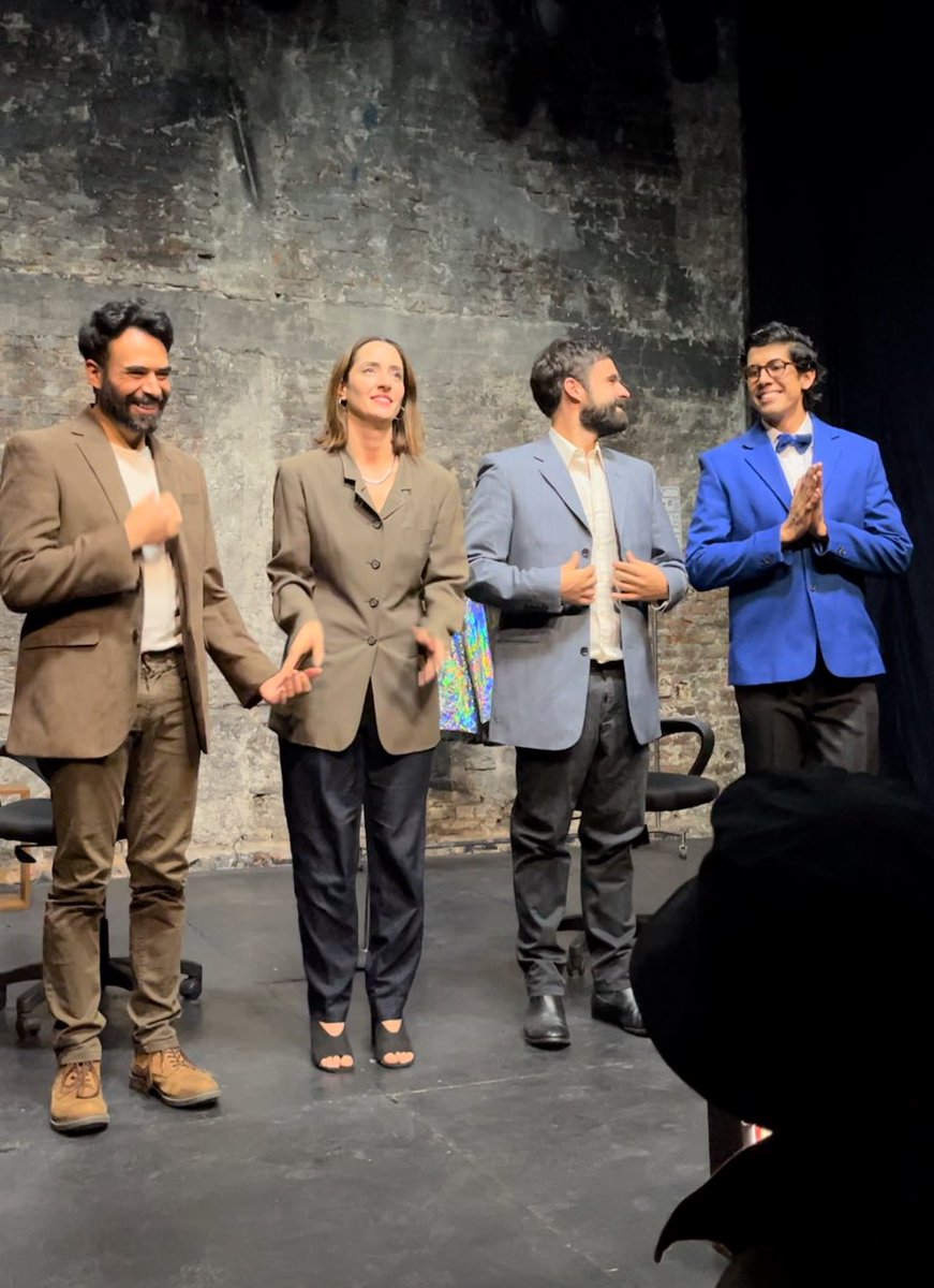 Hoy tocó “El proceso”
Prod <a href="/late_produccion/">LATE Producciones</a> 

No sé, aún, quién de estos cuatro seres teatrales me gustó más. 
<a href="/alexisdeonda/">Alexis De Anda</a>  
#AldoGuerra        <a href="/antonioalcacruz/">Antonio Alcántara</a>  <a href="/jhansrico/">Jhans Rico</a>

Está todos los viernes con 2 funciones en <a href="/LaTeatreria/">La Teatrería</a> 

Gracias <a href="/HablarDeTeatro/">Hablar De Teatro</a> por el patrocinio.