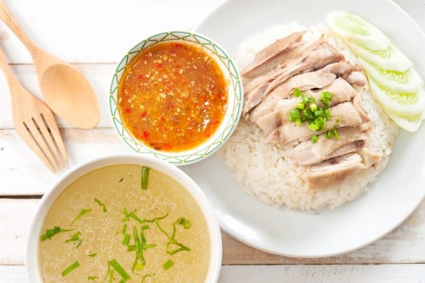 CookingClassSG's tweet photo. 🌶️🍲Master iconic dishes from Hainanese Chicken Rice to Chilli Crab with expert chefs. Perfect for food lovers &amp; aspiring chefs. Book your spot! 

https://t.co/JNdgMWBGm5

#SingaporeFood #CookingClass #CulinaryJourney https://t.co/LZ6H4DZQwE
