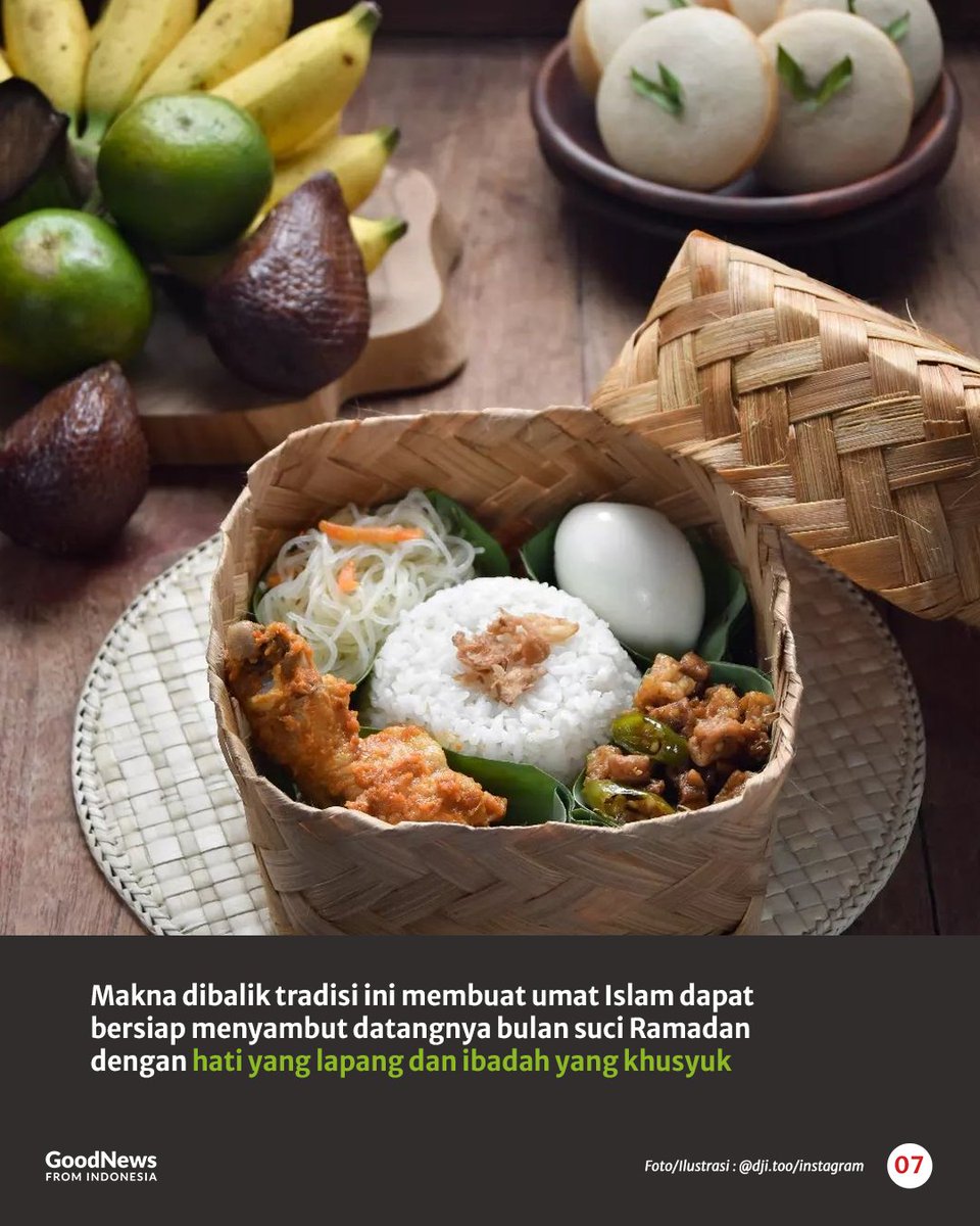 Dia juga menambahkan bahwa dalam budaya Jawa, meminta maaf kepada orang lain seringkali dianggap sebagai hal yang berat, namun apem menjadi simbol untuk melakukan permintaan maaf tersebut.

"Gengsi gitu lho, karena menyangkut harga diri. Apem salah satu simbol untuk meminta