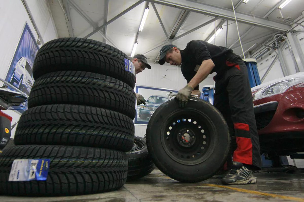 VirtualBrest's tweet image. Шины, алкоголь и ряд других товаров из Литвы перестанут ввозить в Беларусь 

virtualbrest.ru/news129089.php

Действие постановления не распространяется на товары, ввозимые в республику для личного пользования. Запрет на ввоз в Беларусь ряда товаров через белорусско-литовскую  
#brest_by