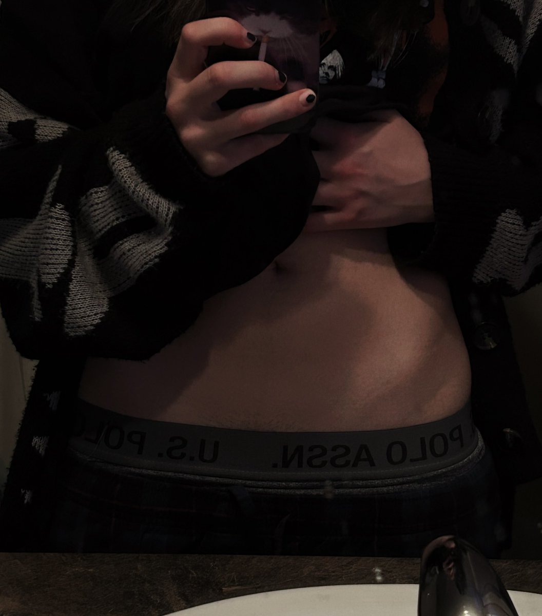 frigginNO's tweet photo. come spend the night ;) https://t.co/UWu1Rp57Vz