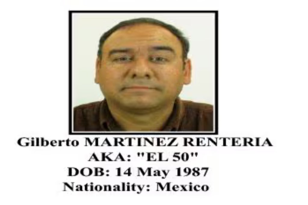 sonorainformat's tweet photo. ⚠️🚨#Nogales | Capturan a ‘El 50’ de #LosDemonios del #CDS tras un operativo por fuerzas especiales @SEDENAmx
Gilberto Martínez Rentería, #El50, fue capturado a las 20 horas y vestía tenis blancos, pantalón azul, chamarra vino y playera roja. Sancionado en 2021 por @USTreasury https://t.co/AjGJTSOYGt