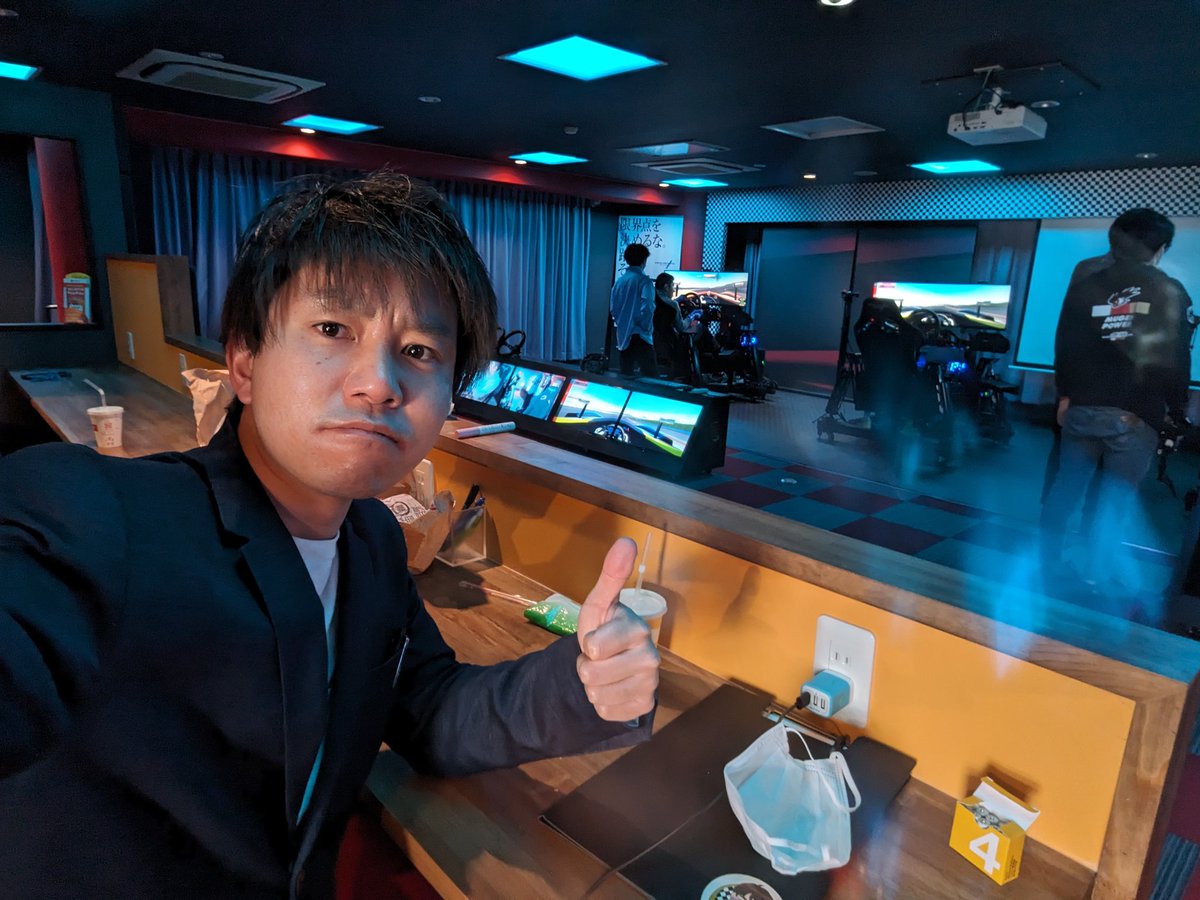 M_Okada524's tweet photo. #SSCRs1 大会の模様は、#阿波座バーチャルレーシング のInstagramより会場ライブ中継があります‼️
https://t.co/CEU7ncbauo
#eモータースポーツ
#シミュレーターショップ
#PassingMark https://t.co/kJWKLS7LsF