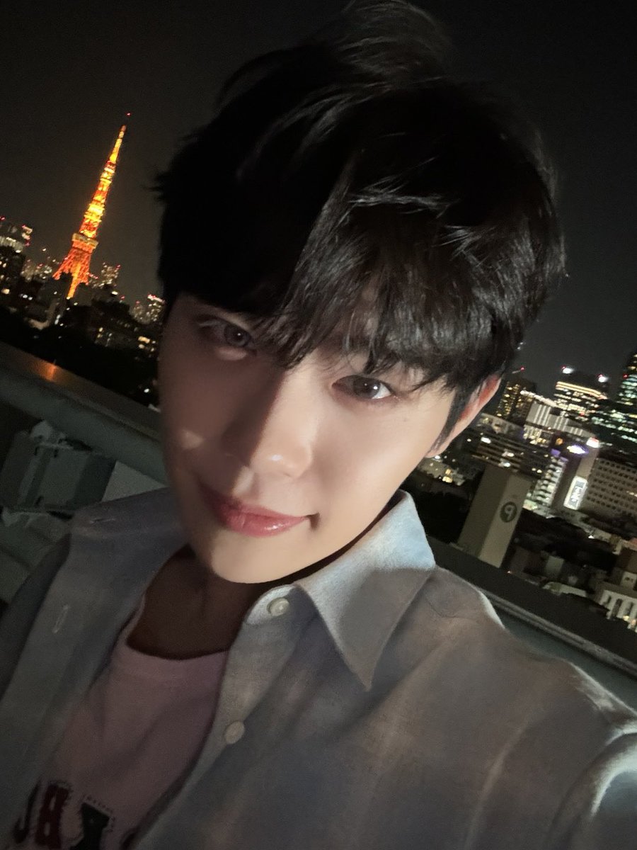 ZB1_official's tweet photo. _💌

제로즈~ 벌써 남자가 사랑할 때 무대가
1주년이 되었어!! 이렇게 함께 보낼 수 
있어서 너무 행복하고 언제나 곁에서 
노래할 테니까 꼭 함께해요❤️

#KIMTAERAE #김태래
#ZEROBASEONE #ZB1 #제로베이스원 https://t.co/APRADui3cY