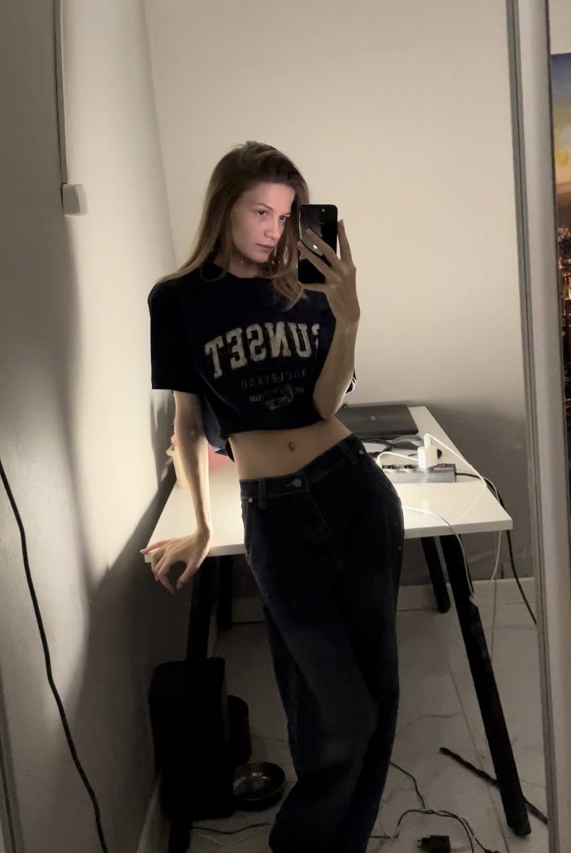 𝐥𝐥𝐨𝐧𝐠𝐫𝐞𝐞𝐧 ☾⋆ tweet media