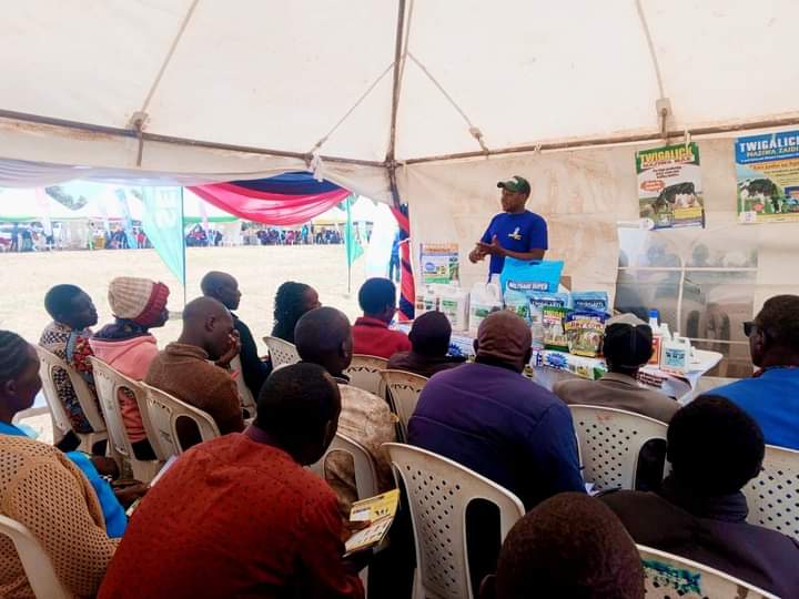 Farmers need proper understanding on crop protection, today we trained farmers from North rift region on crop protection and animal health courtesy of @remington kenya and @TwigaChemicals 👍