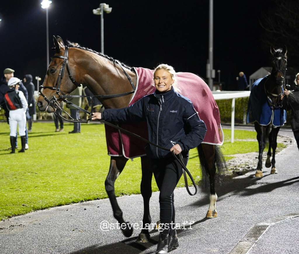 East Bank with Lily at Newcastle Racecourse @C_LidsterRacing @CLRacingClub @EboracumRacing