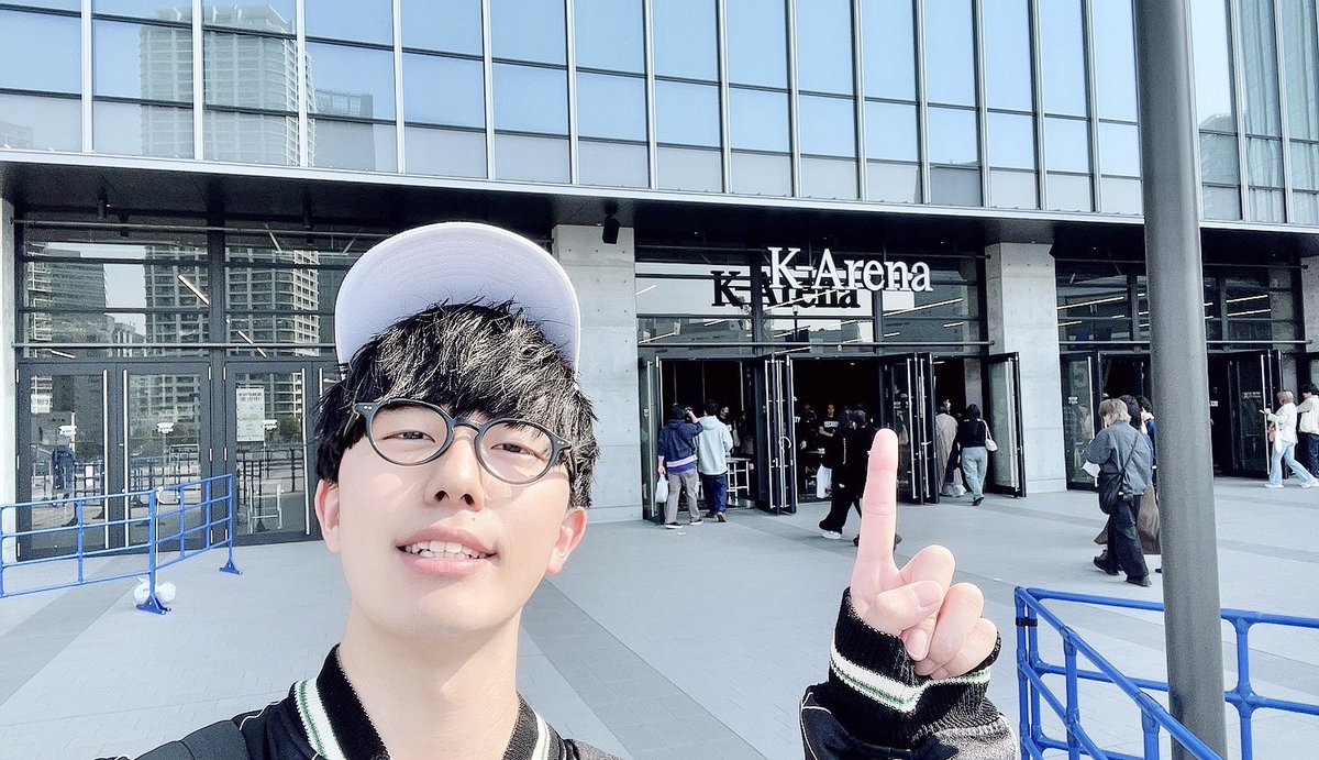 ハイゲに完コピ奴おんねんけどなんで同じ服持ってるん