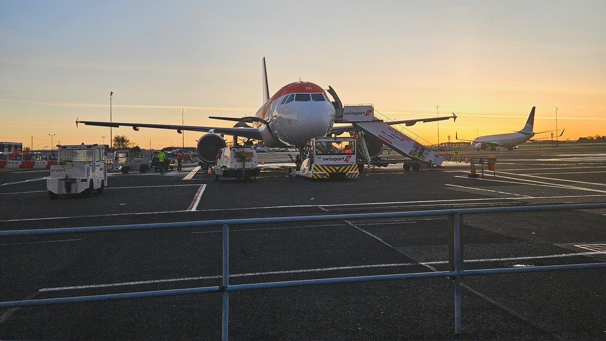 Neil Harrison Photography (@neilhphoto) on Twitter photo Lovely morning at <a href="/belfastairport/">Belfast International Airport</a>. Off to Leeds today to work with @GBRorienteering. Fingers crossed the decent weather continues long enough today for me to get the shots in! 📸 Lovely morning at <a href="/belfastairport/">Belfast International Airport</a>. Off to Leeds today to work with @GBRorienteering. Fingers crossed the decent weather continues long enough today for me to get the shots in! 📸