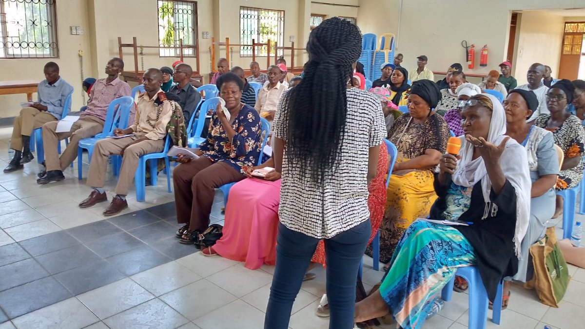 Cwid4Cwid's tweet photo. Exciting 2-day training for community facilitators on the Rights Way Forward methodology & Community Action Plan (CAP) development! Empowering communities for desired change! #CWIDGender #RWFM #WajibuWetu #TabasamuYaWama #CommunityActionPlan https://t.co/qh7hs07PJl