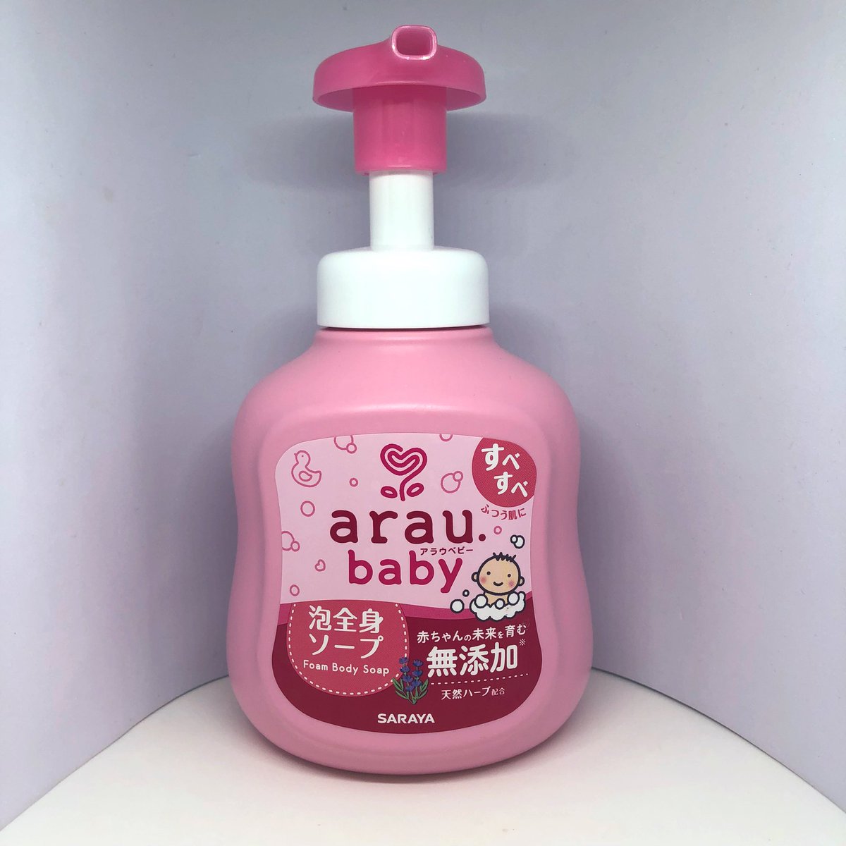 oteoteiotei2's tweet image. アラウ ベビー泡全身ソープ
#使用レビュー
赤ちゃんの頭から足先まで全身洗える泡全身ソープです。片手でプッシュできて泡立て不要なので楽ちんです。容量は450ml。
ラベンダーとライムの天然精油の香りで、ふわっとさりげなく良い匂いがします。

#pr