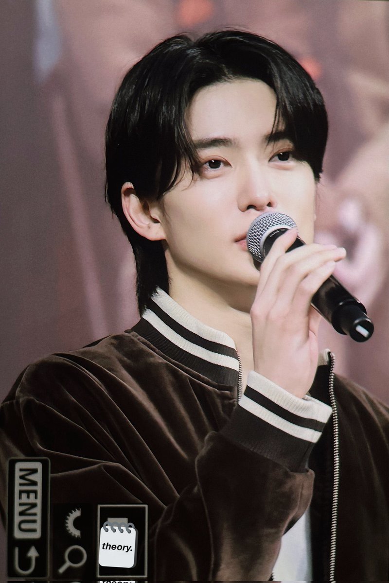 다들 정재현 정재현하길래 얼마나잘생겻나봣는데
정재현 정재현