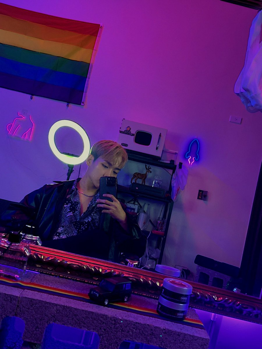 不知道要拍什麼了 大家有什麼建議嗎
IG:zj_209

#楠梓 #男士髮型 #漸層推剪