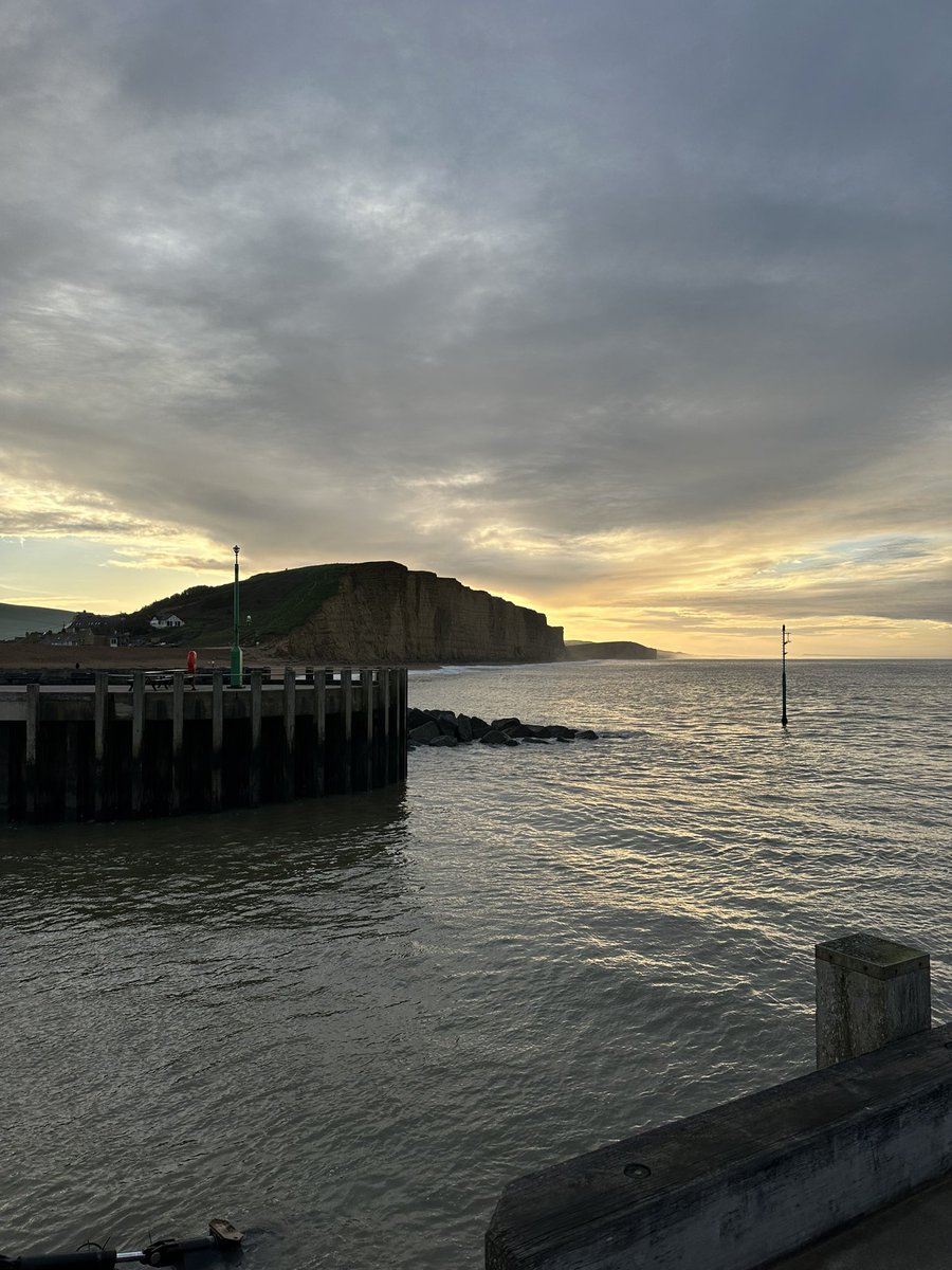 Early morning walk around West Bay. Looks like a nice ahead