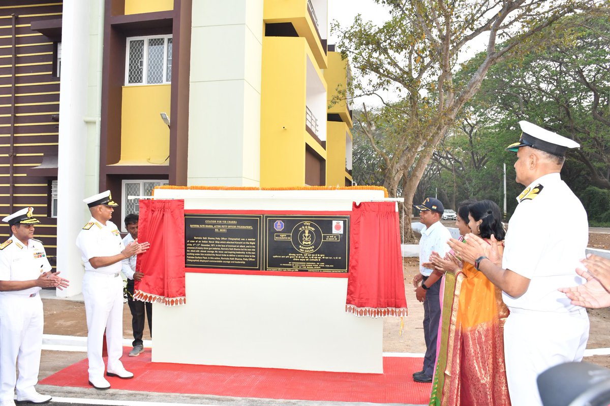 Two new married accommodation- 'Ravindra' DSC Qtrs & 'Chakravarty' MCPO Block in honour of Ravindra Nath Sharma Ag PO(Tel),VrC & Lakshan Kumar Chakravarty Mech 3,VrC, both #1971IndoPak War heroes were inaugurated at #INSChilka in presence of Adm R Hari Kumar #CNS on #15Mar24