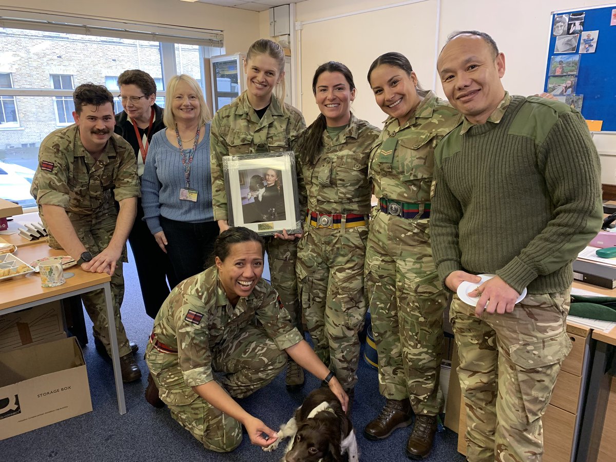 AMSCorpsCol's tweet photo. Thank you LCpl Reynolds #RAVC and your military working dog Millie for your great work with the @ArmyMedServices specialist engagement team. Great work explaining to the #NextGen the opportunities of life in the British Army.

Good luck moving forward.

#MakingTheBestBetter https://t.co/xHvagEXWea