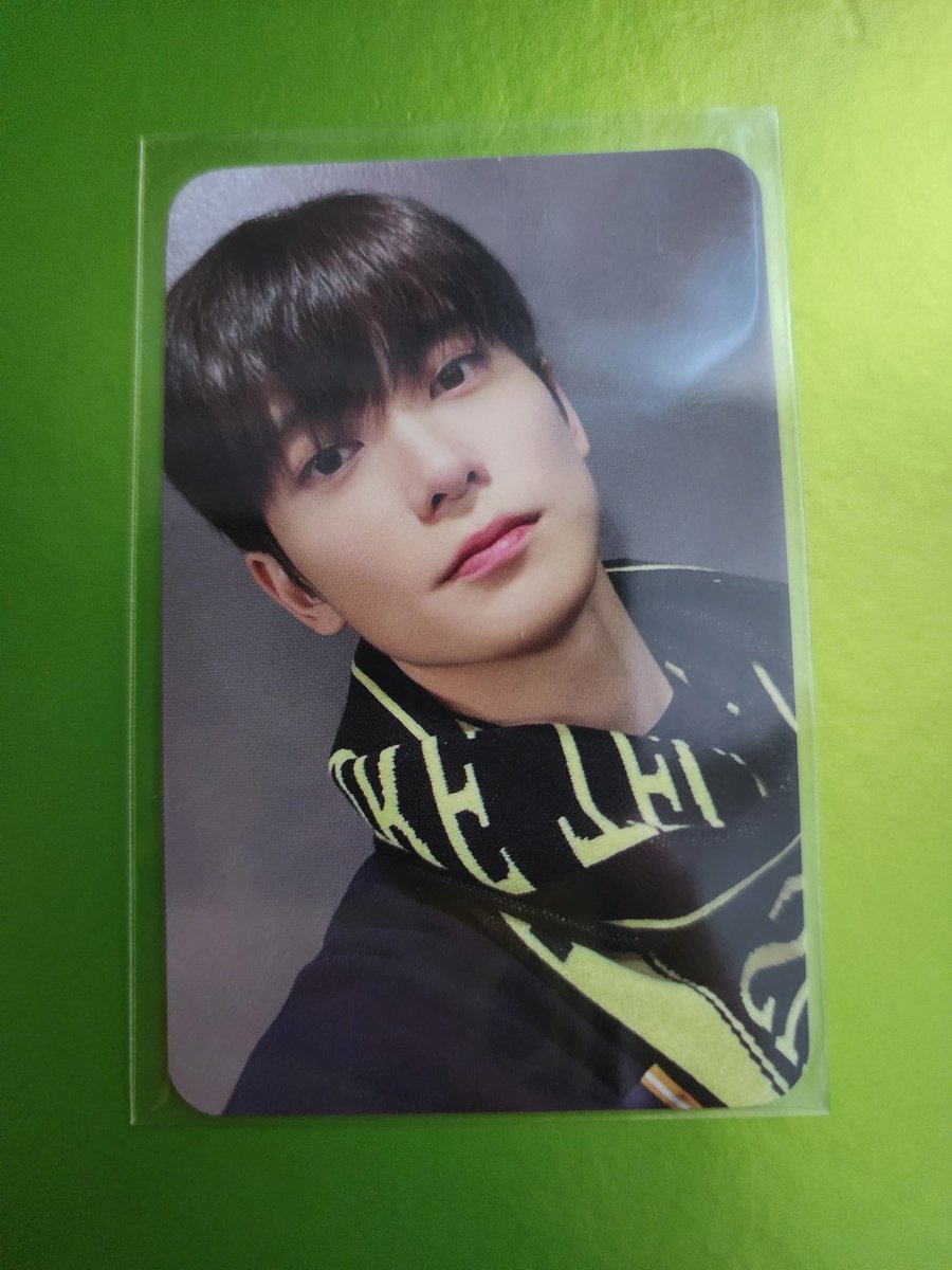 declutteringera's tweet photo. NCT 127 WayV pc photocards WTS LFB PH Only

Jaehyun badge emblem 
Kun Resonance Collectbook 
QYOP (no lowballing plz) 😭
Gcash / BPI
SDD from QC / LBC / J&amp;T

Taeyong Taeil Johnny Yuta Doyoung Ten WinWin Jungwoo Mark Xiaojun Hendery Haechan YangYang Dojaejung https://t.co/kZcgmgZONo