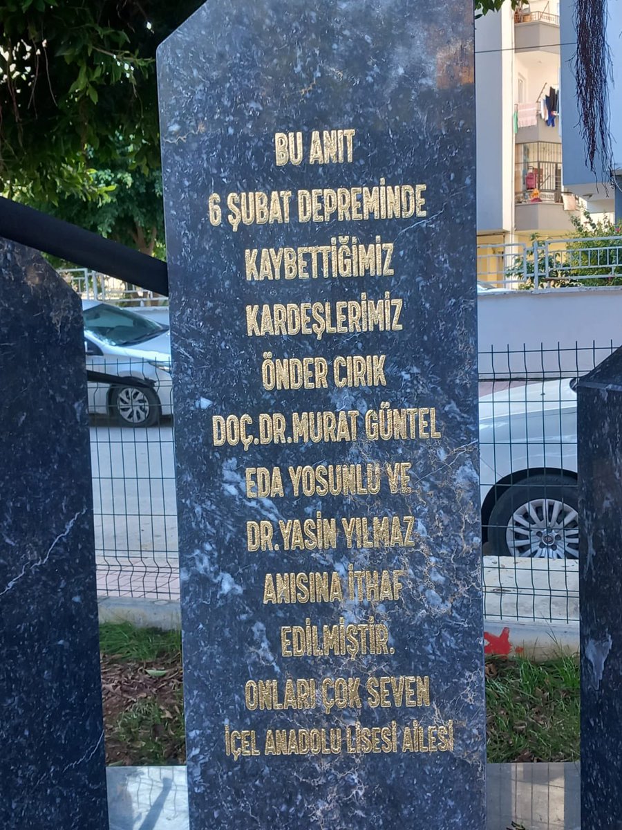 #isiasortakdavamız #öndercırık 
Önder’in yeğeni Ayşe adalet arıyor dayısı için. Daha 11 yaşında! Önder Ayşe’yi evlattan öte severdi. Önder’i defnettikten sonra sarıldım Ayşe’ye. “Neden” diye sordu. “Bilmiyorum” diyebildim sadece.