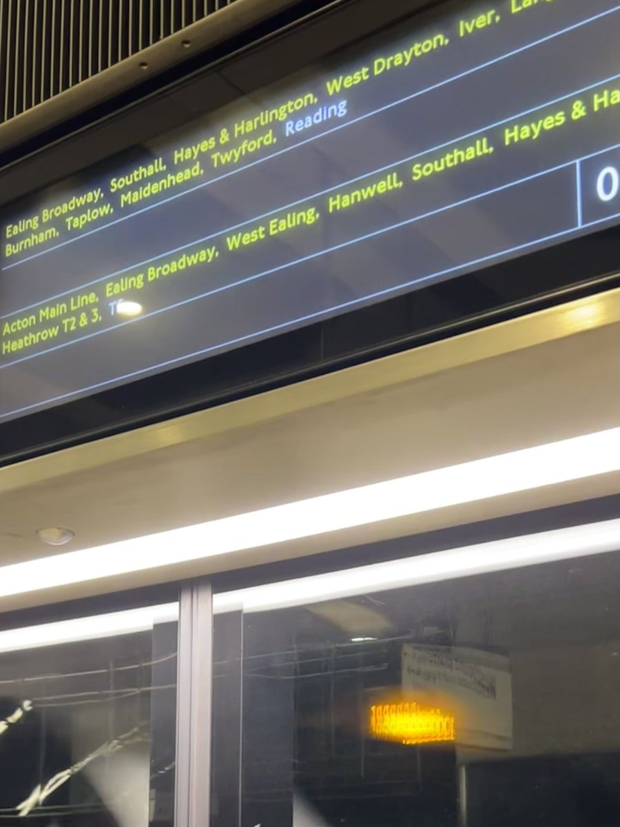 ginzsa's tweet photo. @thisisourage_ Elizabeth line working https://t.co/CgDVttXkzK