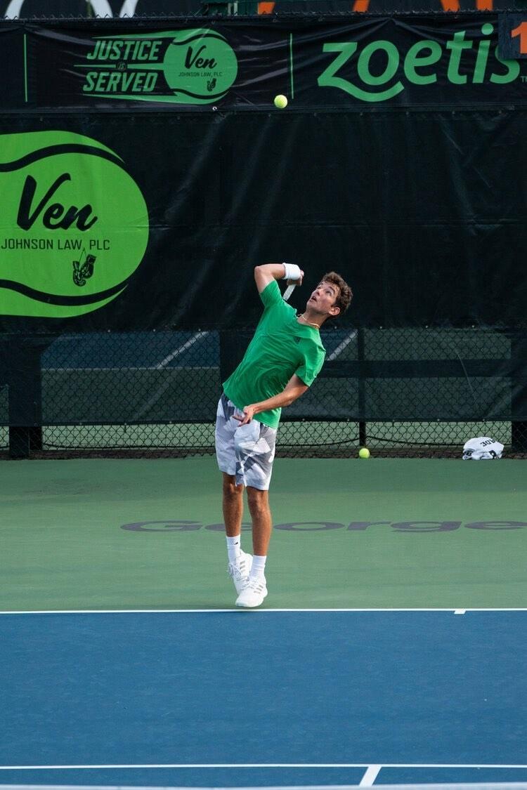 Five-star recruit Declan Galligan (UTR 11.81 / #50 in the class of 2024 / #1 in Iowa @TennisRecNet) has verbally committed to @OhioStateMTEN. Finalist at #EasterBowl in both 16s and 18s doubles.