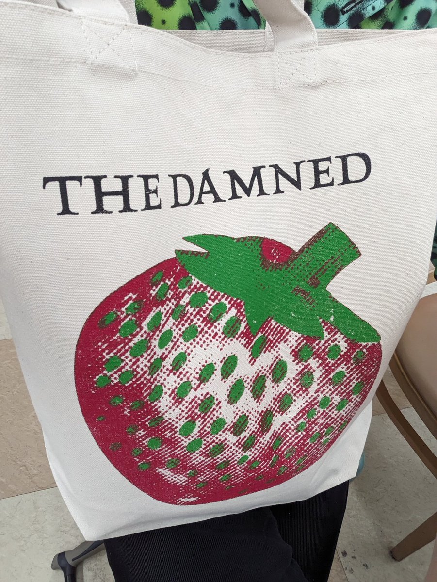 imasu844's tweet photo. てれーん
#ダムド
#Dammed
#横浜ベイホール https://t.co/fqwv3LkKEh