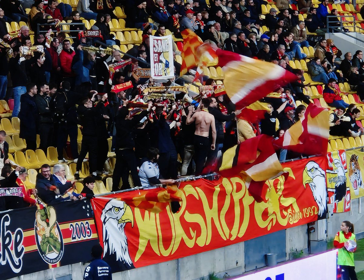 UltrasMadeinFR's tweet photo. ⚽️ Le Mans - Martigues (N1)
📢 Virage Sud Le Mans !
📆 Vendredi 15 mars 2024
📸 @RyanClauin
#LMFCFCM https://t.co/FempGMxTLD