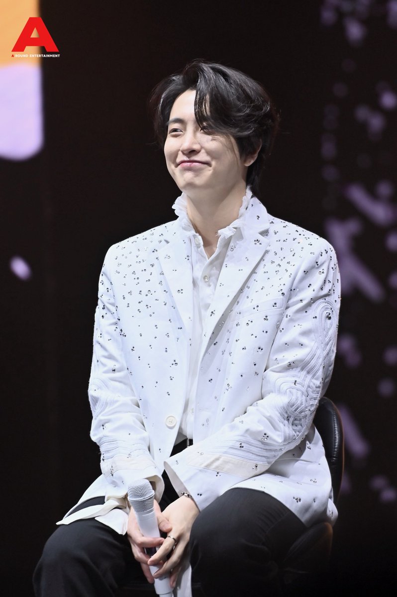 around_ent's tweet image. “ยองแจ” ร่วมพูดคุยถึงความพิเศษ​ของคอนเสิร์ต​ครั้งนี้ ในงานแถลงข่างเอเชียทัวร์คอนเสิร์ต 2024 YOUNGJAE ASIA TOUR &amp;lt;INSIDE OUT&amp;gt; CONCERT in THAILAND 

YOUNGJAE INSIDEOUT IN BANGKOK D1
#영재 #YOUNGJAE
#2024YOUNGJAEinBKK_D1
#INSIDEOUT_Youngjae
#2024YOUNGJAEinBkk