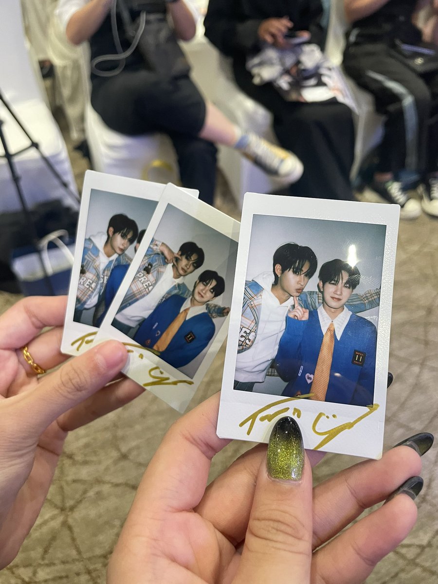mintnotebook's tweet photo. Check-in in Vietnam 🤍

#TutorYim #Tutorkrp #mynameis_yim 
#TTY1stFanmeetinginVietnam https://t.co/1A0t6stuUI