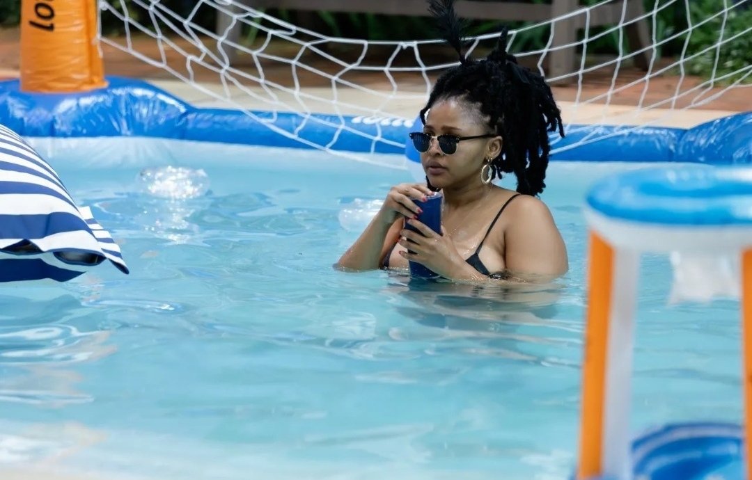 belovedmph's tweet photo. They said go jump in the pool and Lerato was like this is my favorite place to be. Like this takes me back when she jumped in the pool with biggie's outfit after the Saturday party. She was so happy ❤❤❤ #BBMzansi
ANTICIPATING LERATO MODISE
#LeratoTiisetsoModise https://t.co/73853n6wbK
