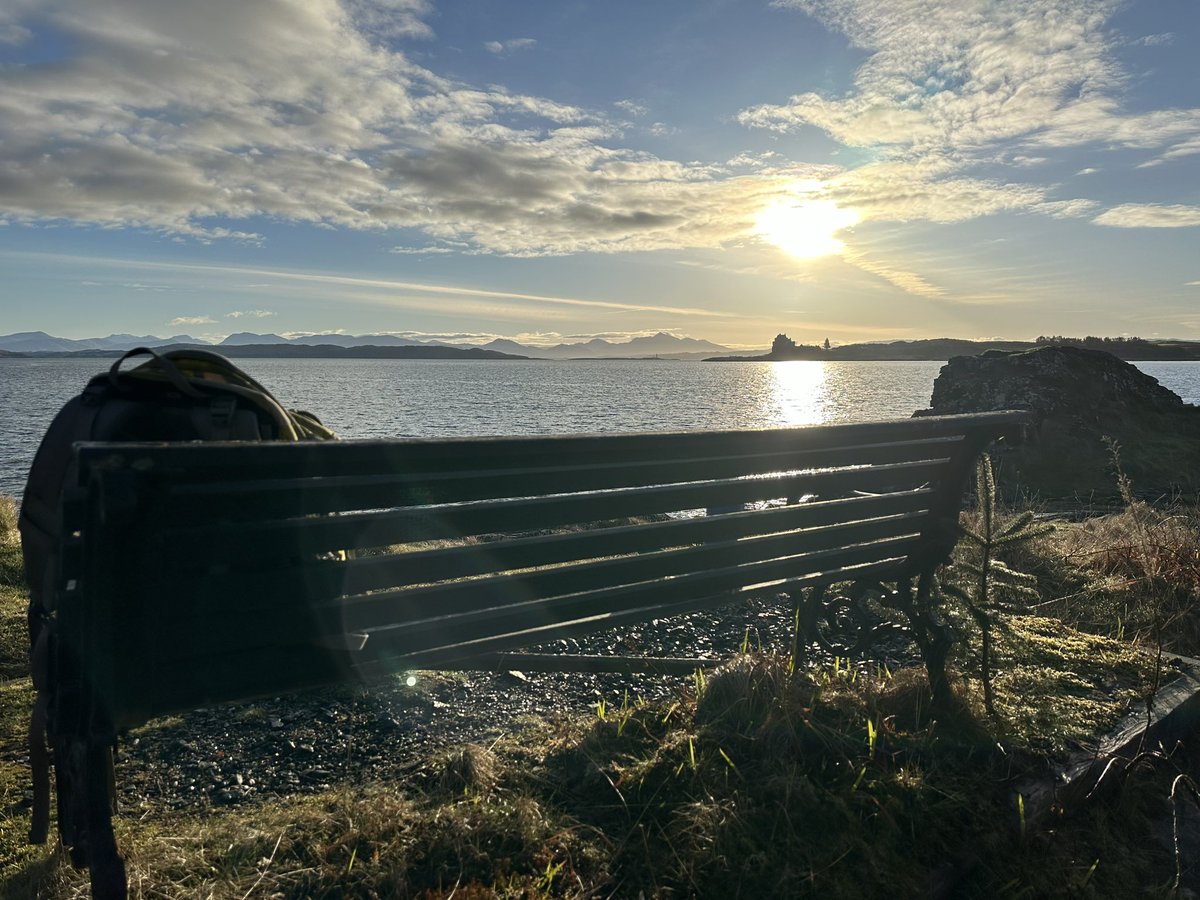 pennygatemull's tweet photo. Perfect spring morning for a walk to enjoy an early morning coffee outdoors.
#favouritebench #localwalks #mull https://t.co/NBbqbHGums