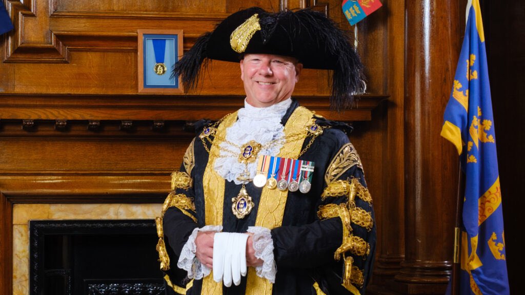 🎵Join us at the Guildhall for a night of music, bingo, fun at the <a href="/HullLordMayor/">Lord Mayor</a> Music Bingo Charity Night. Tickets are £20, including pie, mash, peas supper,  6 bingo games. live music. Get your tickets now at the civic office or our <a href="/PrincesQuayHull/">Princes Quay</a> drop-in centre. #Charity