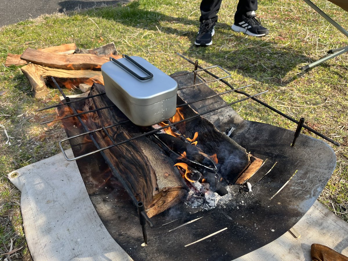 じゅんくんと撮影でした^_^大好きな焚き火です❤️メスティンのご飯、最高でした⭐️

jun-0504.bitfan.id