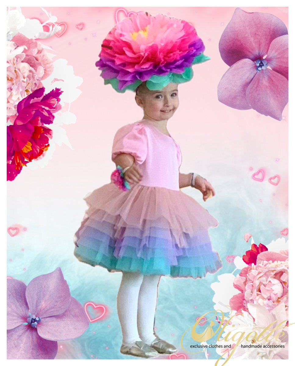 Найкраща квіточка на весняному святі !🌸
Сукня з мʼякого фатину і розкішний капелюх - це все що потрібно для квіткової принцеси🩷
Пошиємо таку сукню за розміром дитини, а капелюшок можем дати в оренду!
<a href="/Oligotte_/">Oligotte</a>