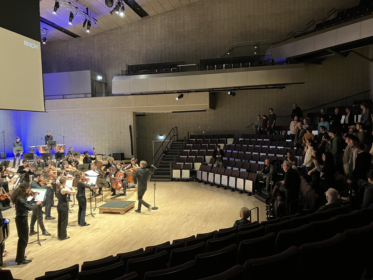 Contrasting musical experiences last night! Shenzhen Symphony Orchestra at Bridgewater Hall followed by the ever-inspiring Henning Kraggerud working with our talented students (and audience!) at the RNCM redefining how we approach classical music. Only in Manchester! @RNCMLive