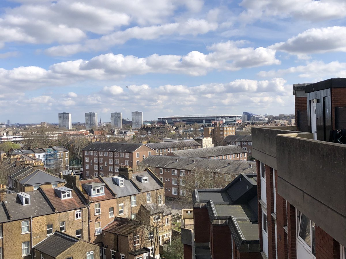 Doorknocking in Tufnell Park ward w/ amazing ward councillors and members for myself and @SadiqKhan ahead of elections on 2 May. Under Sadiq: ✅Universal free school meals ✅ @TfL fares freeze ✅116k new home starts including the former Holloway prison site, w @IslingtonLabour