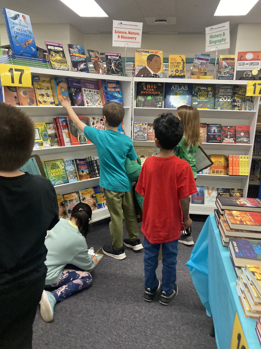 Our @AndersonsBkshp Book Fair is here!! Open for shopping Monday, Wednesday, & Thursday AND during Open House on Wednesday evening 🐨💛📚 There is an AMAZING selection of books @CowlishawKoalas! #204Reads #rockishaw