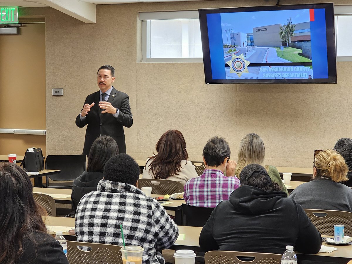 guttierez_john's tweet image. #LeadershipAcademy: Yesterday, I had the honor and privilege to speak with our community, sharing how we @CSUSBNews are transforming lives.
#RelationalPolicing #ChooseCSUSB #EngageAndCollaborate  #ItsWhatWeDo