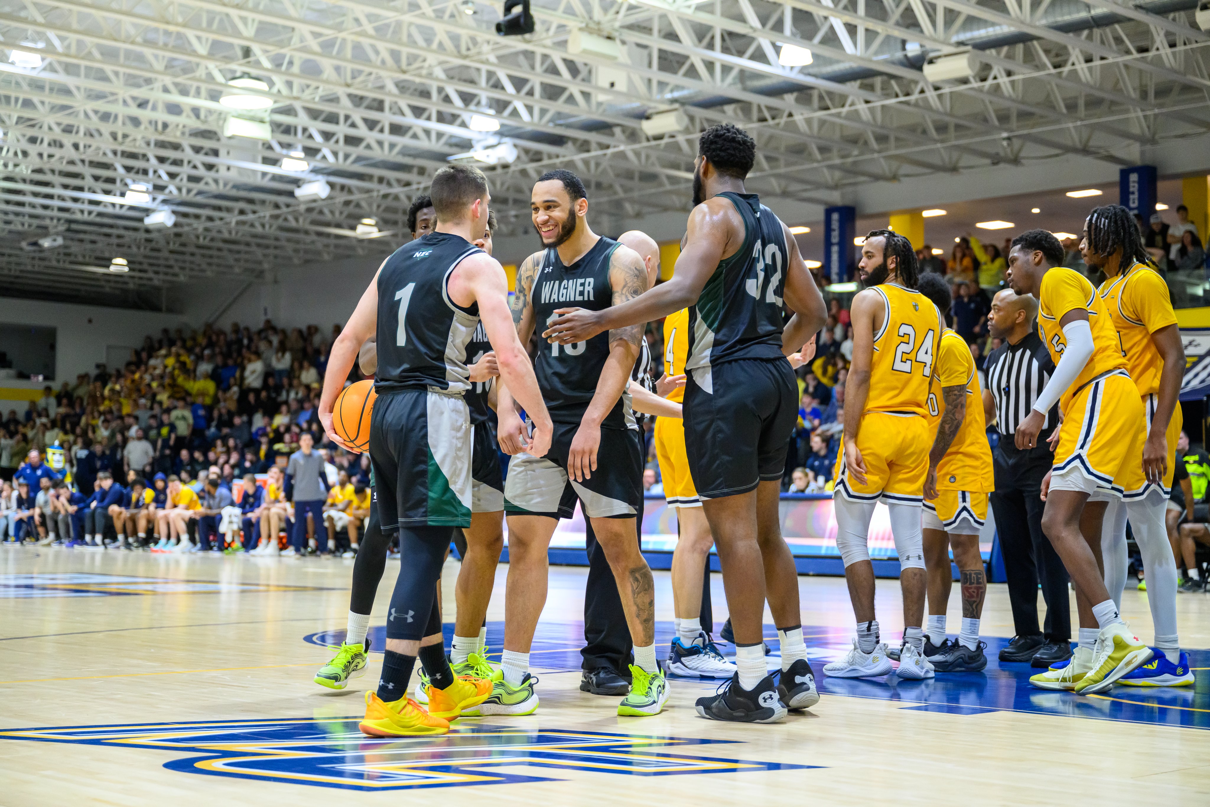 Wagner Men s Basketball Wagner MBB X