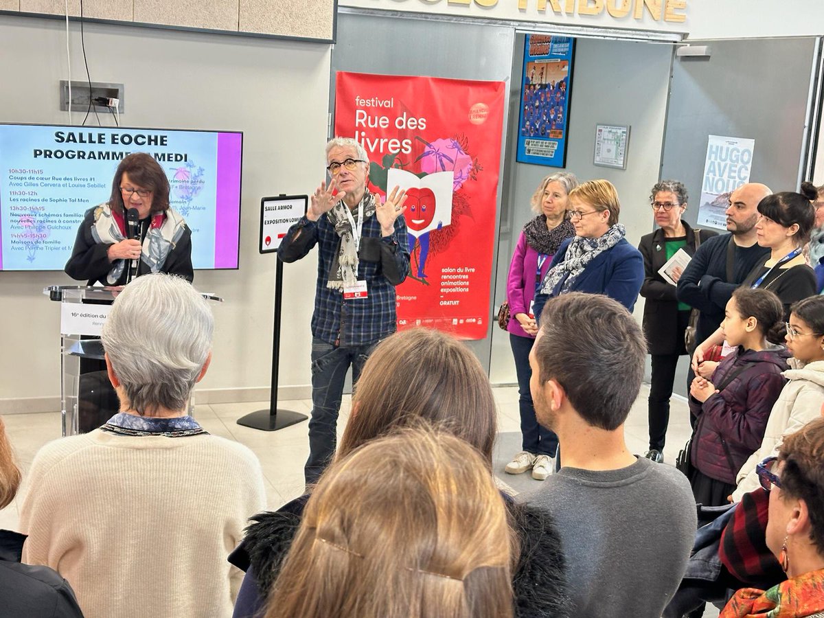 nathalieappere's tweet photo. 16e édition sous le signe de la créativité et du partage pour le festival #RuedesLivres, qui promet des rencontres passionnantes, des ateliers, lectures, spectacles et expositions… pour toute la famille et tous les goûts. Merci aux bénévoles qui font vibrer la culture rennaise ! https://t.co/Rgzju0aB33