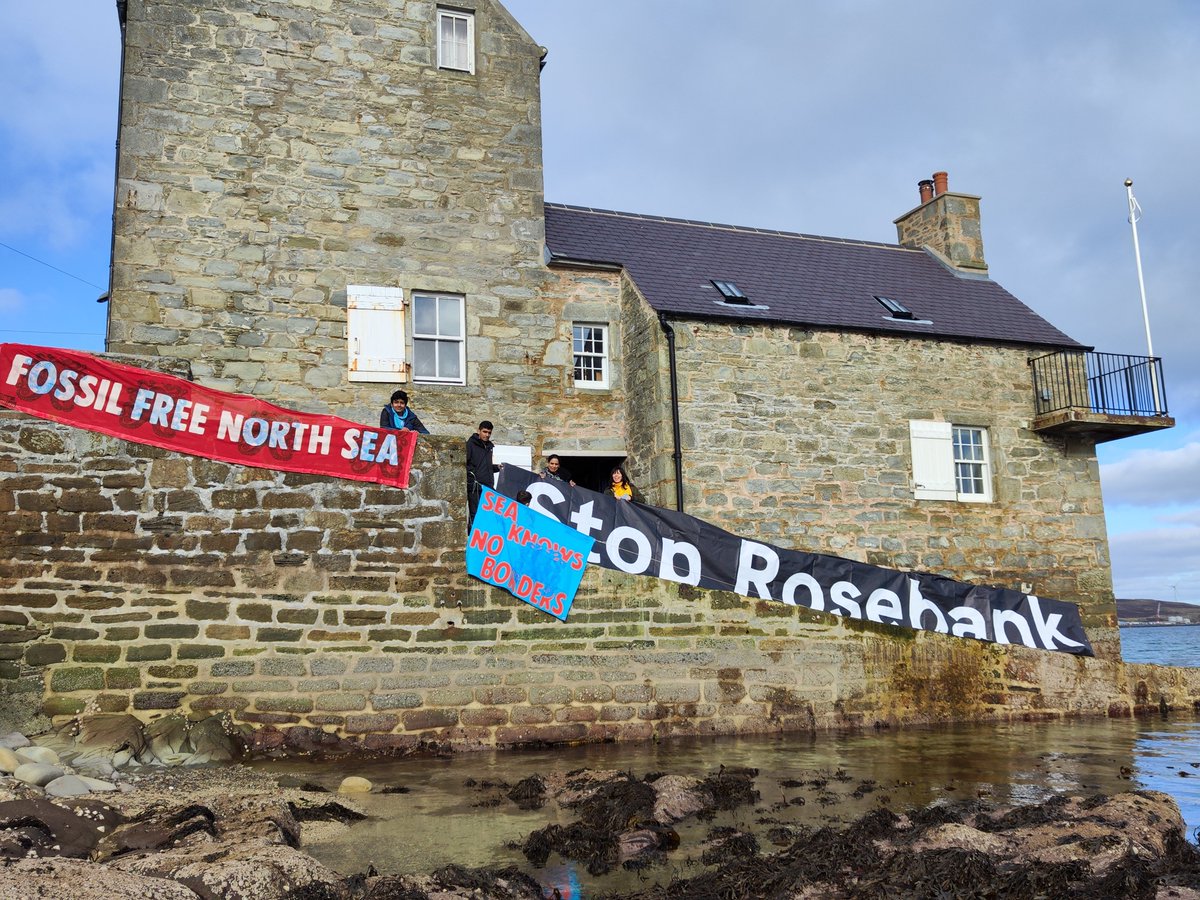 ❗️BREAKING ❗️
Activists in six North Sea countries blockade fossil fuel infrastructure.

Across Scotland, local groups are supporting North Sea Fossil Free international day of action with banner drops.

#NorthSeaFossilFree #AsTheSeaDiesWeDie #TheSeaKnowsNoBorders