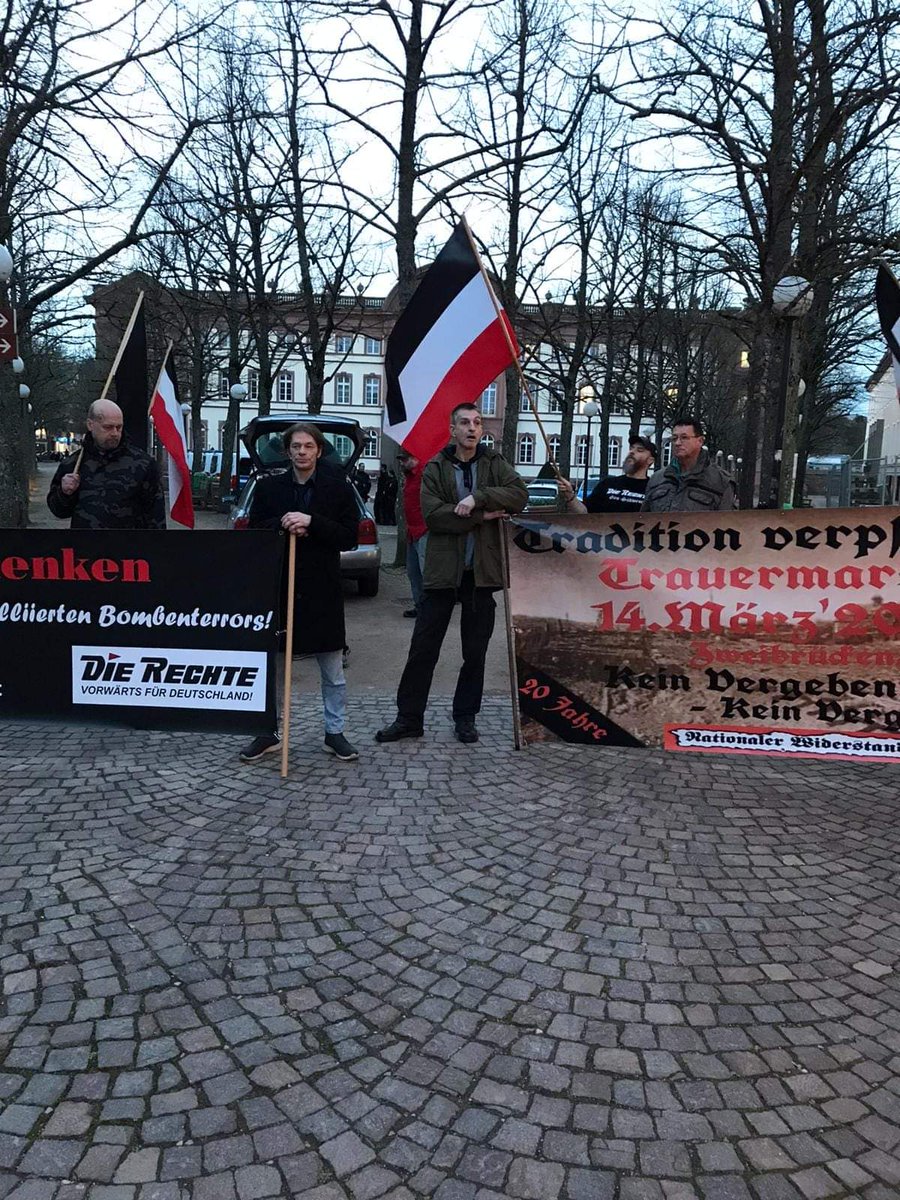 Gedenken an die Opfer des alliierten Bombenterrors in Zweibrücken!

Für Donnerstag, den 14.03. 2024, rief der Nationale Widerstand Zweibrücken zum jährlichen Trauermarsch zum Gedenken an die Opfer des alliierten Bombenterrors auf.

#Kriegsverbrechen #Zw1403
#Zweibrücken
#Gedenken