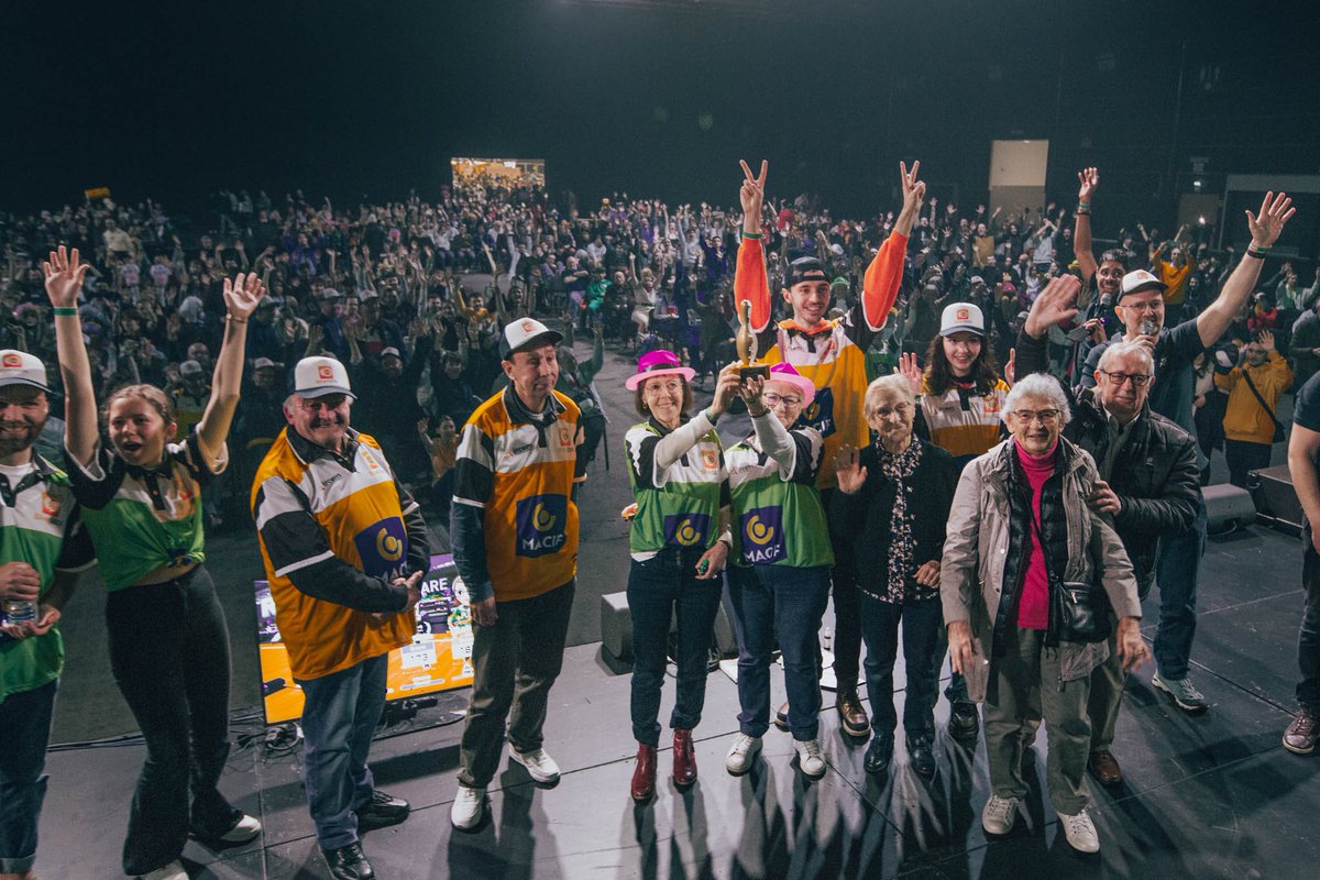 Catherine et Mireille de la Ville de Marcy l'Étoile remportent la finale régionale AURA du Trophée des Seniors à la <a href="/ClermontGeek/">Clermont-Geek</a> 🏆

L’équipe du Département du Rhône soulève son premier titre ! 🎳

Un gros bravo à toutes les équipes et merci au public !

📸 <a href="/noemie_cal/">Mido 📸</a>