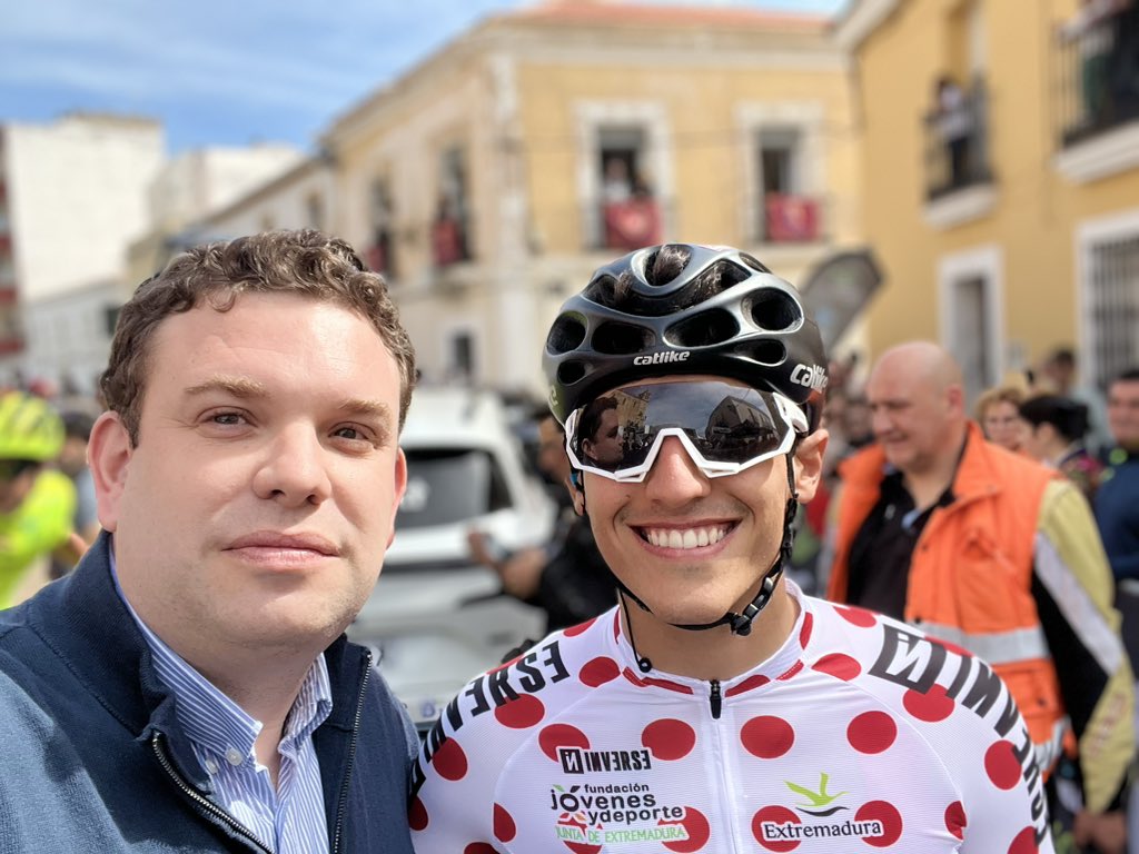 quintanovic_13's tweet photo. Viviendo la @vuelta_ex en casa con los amigos del @TechnosylvaMag y con Fabrizio Crozzolo en la escapada https://t.co/TnJEsj3n4M