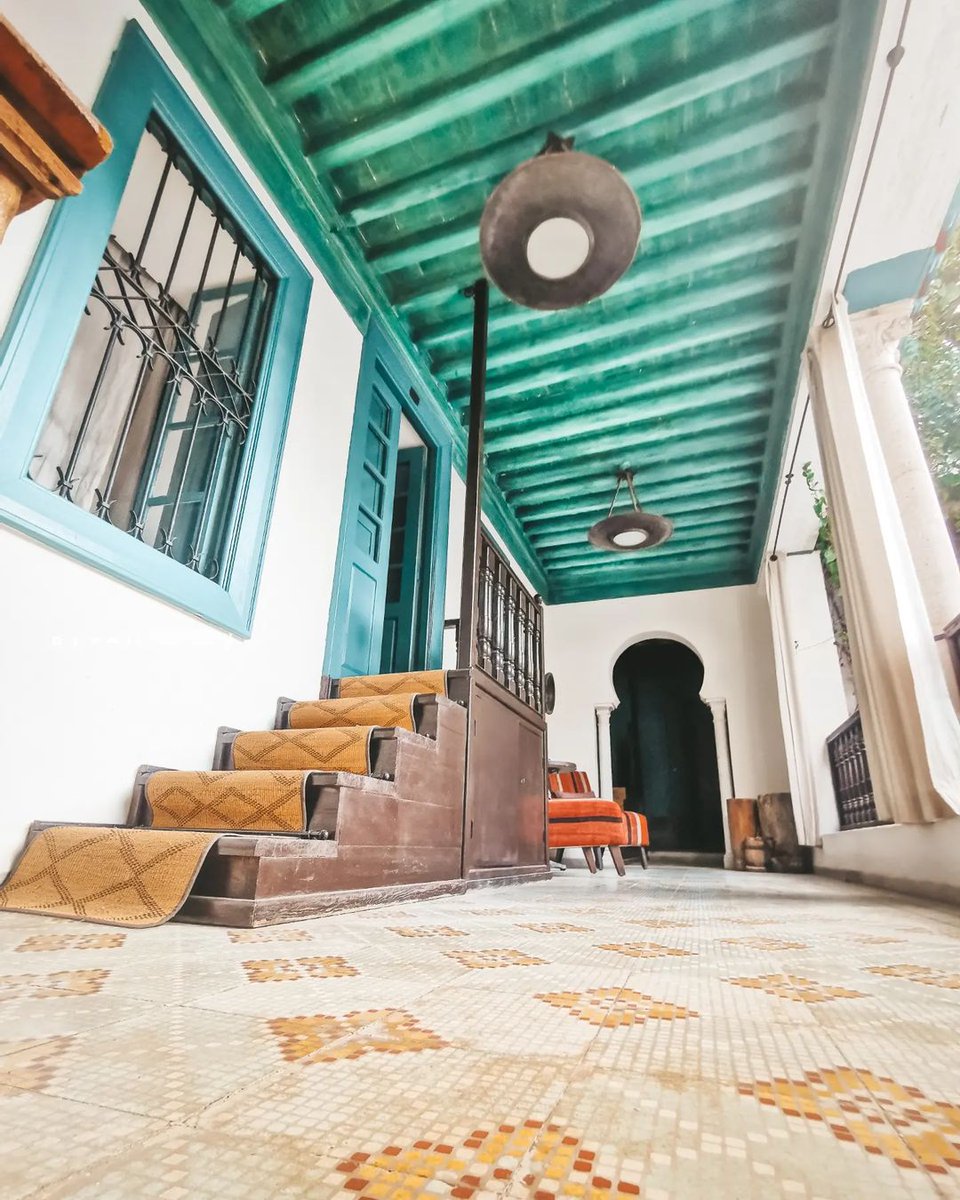 We could not get enough of #Tunis' inviting worlds.. like here in @DarBenGacem's #guesthouse, revived and adorned by its passionate hosts, rediscovered through the lens of @thetatooini – #Tunisia @bengacem @TunRooms