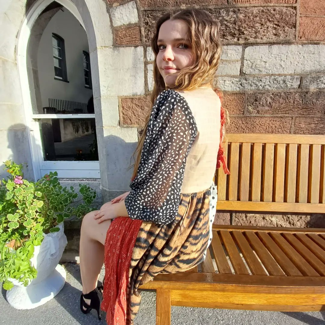 DeerparkCBS's tweet photo. The very best of luck to our Fourth Year students who are through to the Grand Final of the Relove Fashion Competition - the team designed their own dress from second hand clothes. @corkcitycouncil #relove #reloveclothing #cork #school #artideas #artistic #artideas #corkcity https://t.co/ajrUeoEzGj